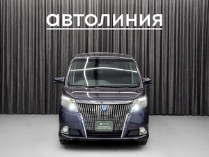 Минивэн Toyota Esquire 2015 года, 1765000 рублей, Красноярск