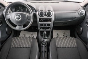 Седан Renault Logan 2013 года, 529000 рублей, Красноярск