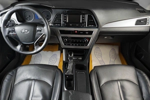 Седан Hyundai Sonata 2017 года, 1319000 рублей, Тюмень