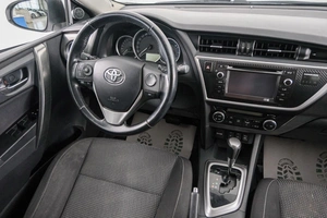 Хетчбэк Toyota Auris 2013 года, 1119000 рублей, Красноярск