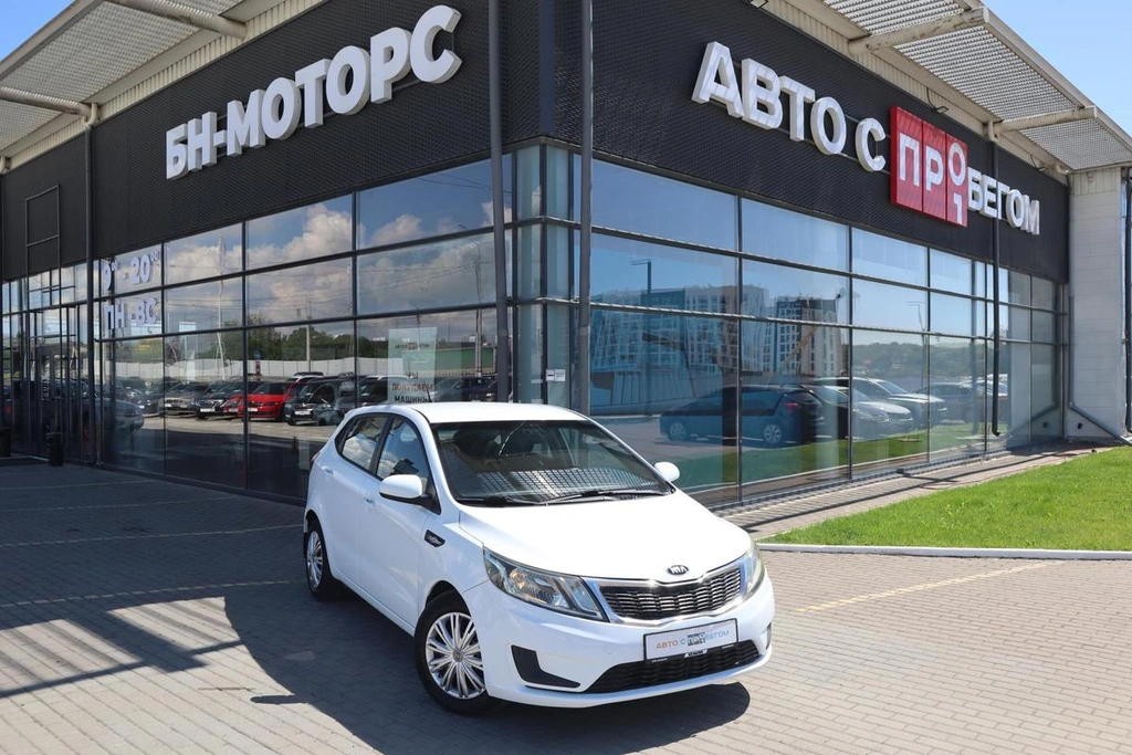 Хэтчбек Kia Rio 2014 года, 1000000 рублей, Мирное