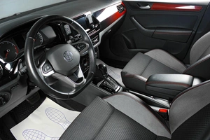 Лифтбек Volkswagen Polo 2021 года, 2079000 рублей, Тюмень