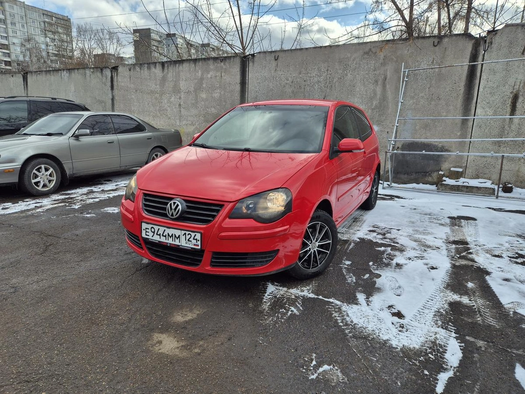 Хетчбэк Volkswagen Polo 2008 года, 525000 рублей, Красноярск