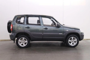 Внедорожник Chevrolet Niva 2013 года, 560000 рублей, Брянск
