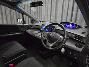 Минивэн Honda Freed 2011 года, 935000 рублей, Красноярск