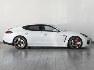 Лифтбек Porsche Panamera Turbo 2013 года, 3799000 рублей, Саратов