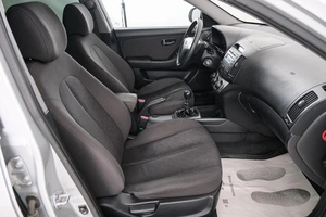 Седан Hyundai Elantra 2010 года, 589000 рублей, Красноярск