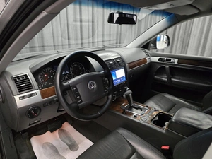 Внедорожник Volkswagen Touareg 2007 года, 1180000 рублей, Красноярск