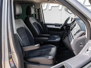 Минивэн Volkswagen Multivan 2018 года, 4399000 рублей, Большой Сочи