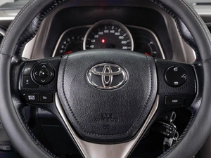 Внедорожник Toyota RAV4 2015 года, 2180000 рублей, Тюмень