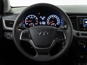Седан Hyundai Solaris 2018 года, 1373444 рублей, Москва