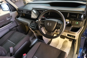 Минивэн Honda Stepwgn 2015 года, 1899000 рублей, Омск