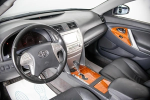 Седан Toyota Camry 2010 года, 1099000 рублей, Пермь