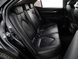 Седан Toyota Camry 2018 года, 2290000 рублей, Москва