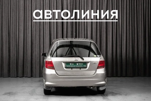 Хетчбэк Honda Fit 2004 года, 399000 рублей, Красноярск
