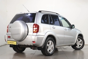 Внедорожник Toyota RAV4 2004 года, 799000 рублей, Челябинск