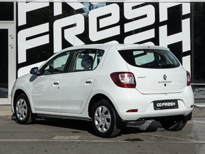 Хетчбэк Renault Sandero 2018 года, 950000 рублей, Волгоград