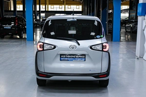 Минивэн Toyota Sienta 2018 года, 1293000 рублей, Солонцы