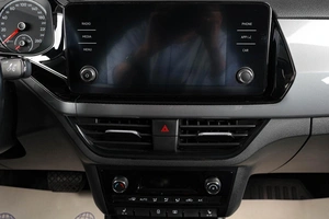 Лифтбек Volkswagen Polo 2022 года, 1679000 рублей, Тюмень
