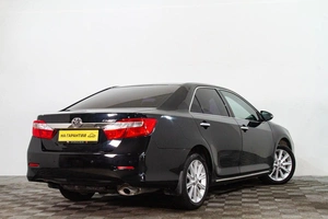 Седан Toyota Camry 2013 года, 1659000 рублей, Сургут