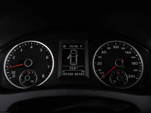 Внедорожник Volkswagen Tiguan 2010 года, 867000 рублей, Воронеж