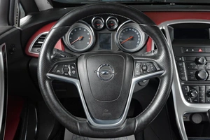 Хетчбэк Opel Astra GTC 2013 года, 1439000 рублей, Тюмень