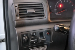 Хетчбэк Toyota Corolla 2002 года, 569000 рублей, Омск