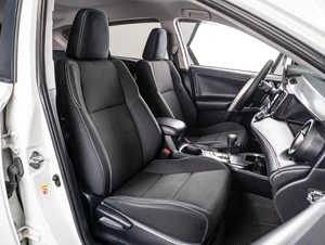 Внедорожник Toyota RAV4 2016 года, 2279000 рублей, Тюмень