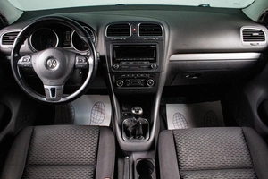 Хетчбэк Volkswagen Golf 2012 года, 1179000 рублей, Сургут