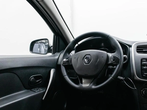 Хетчбэк Renault Sandero Stepway 2018 года, 1049000 рублей, Красноярск