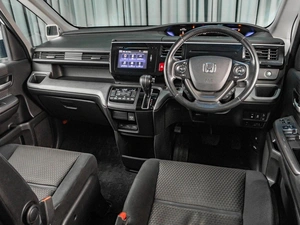 Минивэн Honda Stepwgn Spada 2016 года, 1849000 рублей, Тюмень
