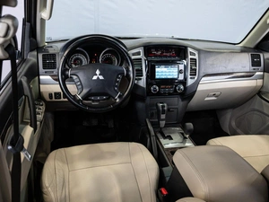 Внедорожник Mitsubishi Pajero 2017 года, 3050000 рублей, Краснодар