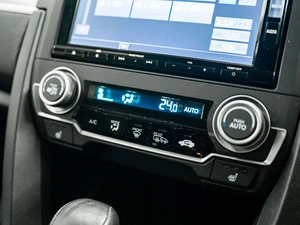 Седан Honda Civic 2017 года, 1800000 рублей, Красноярск
