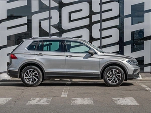 Внедорожник Volkswagen Tiguan 2020 года, 2400000 рублей, Краснодар