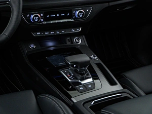 Внедорожник Audi Q5 2025 года, 5788999 рублей, Москва