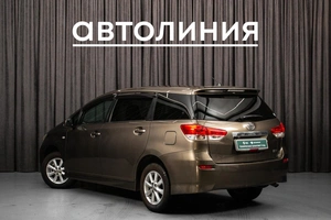 Минивэн Toyota Wish 2009 года, 1250000 рублей, Красноярск