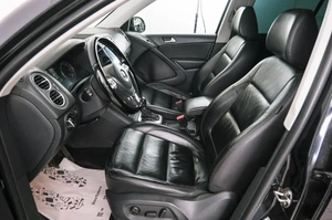 Внедорожник Volkswagen Tiguan 2011 года, 1389000 рублей, Красноярск