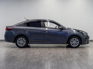 Седан Kia Rio 2022 года, 1349000 рублей, Саратов