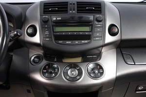 Внедорожник Toyota RAV4 2009 года, 1849000 рублей, Новосибирск