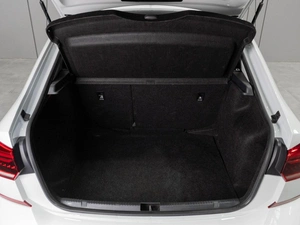 Лифтбек Volkswagen Polo 2021 года, 1477000 рублей, Тюмень
