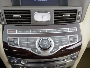 Седан Infiniti Q70 2014 года, 1827077 рублей, Москва