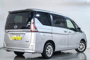 Минивэн Nissan Serena 2017 года, 1859000 рублей, Челябинск