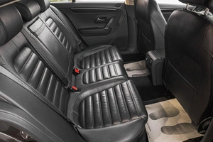 Седан Volkswagen Passat CC 2013 года, 1039000 рублей, Барнаул