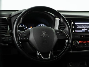Внедорожник Mitsubishi Outlander 2019 года, 2293055 рублей, Москва