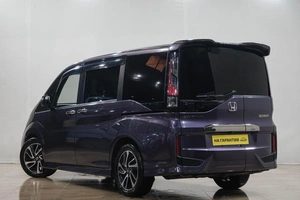 Минивэн Honda Stepwgn Spada 2015 года, 1799000 рублей, Новокузнецк