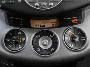 Внедорожник Toyota RAV4 2005 года, 1149000 рублей, Кирилловка