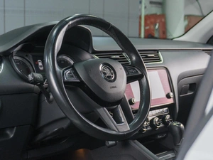 Лифтбек Skoda Octavia 2017 года, 1599000 рублей, Сургут