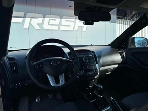 Хетчбэк Kia Ceed 2011 года, 619000 рублей, Ижевск