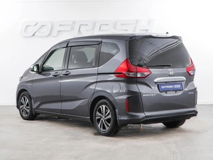 Минивэн Honda Freed+ 2017 года, 1400000 рублей, Москва