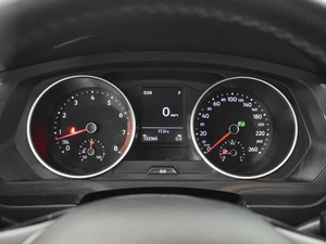 Внедорожник Volkswagen Tiguan 2018 года, 2098900 рублей, Казань